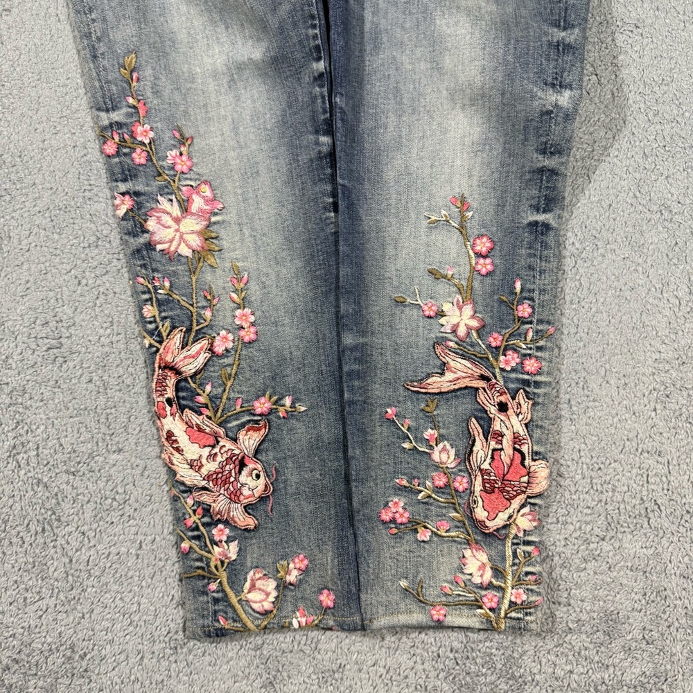 Driftwood Marilyn Slim Jeans Koi Fish Embroidered Women's Size 32 #827 - Picture 9 of 10